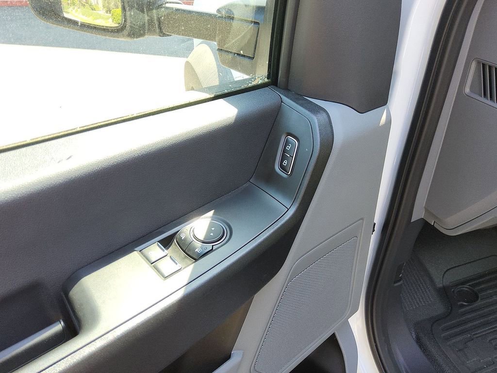 New 2025 Ford F550 2WD Regular Cab Super Duty image 6