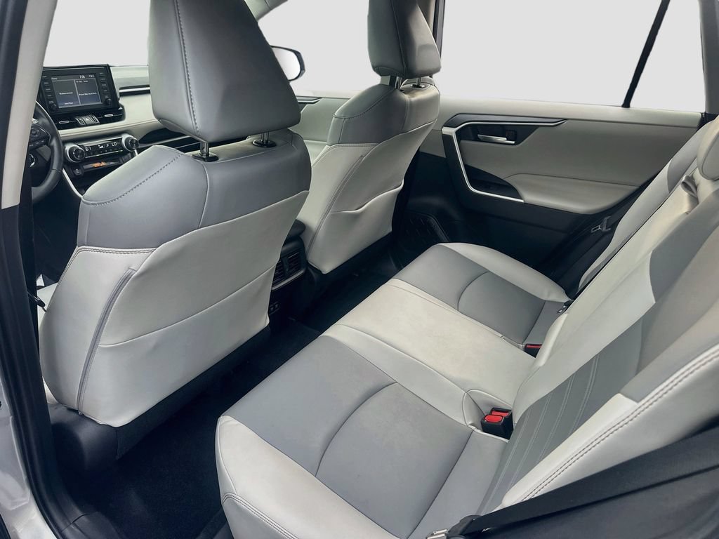 Used 2019 Toyota RAV4 XLE Premium FWD image 22