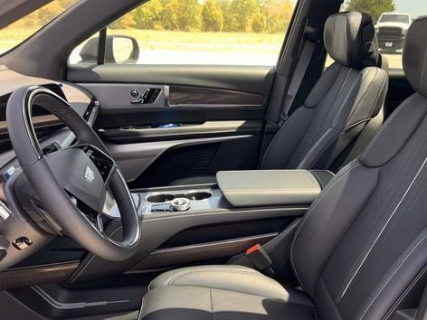 New 2027 Cadillac Vistiq Luxury AWD/4WD image 20