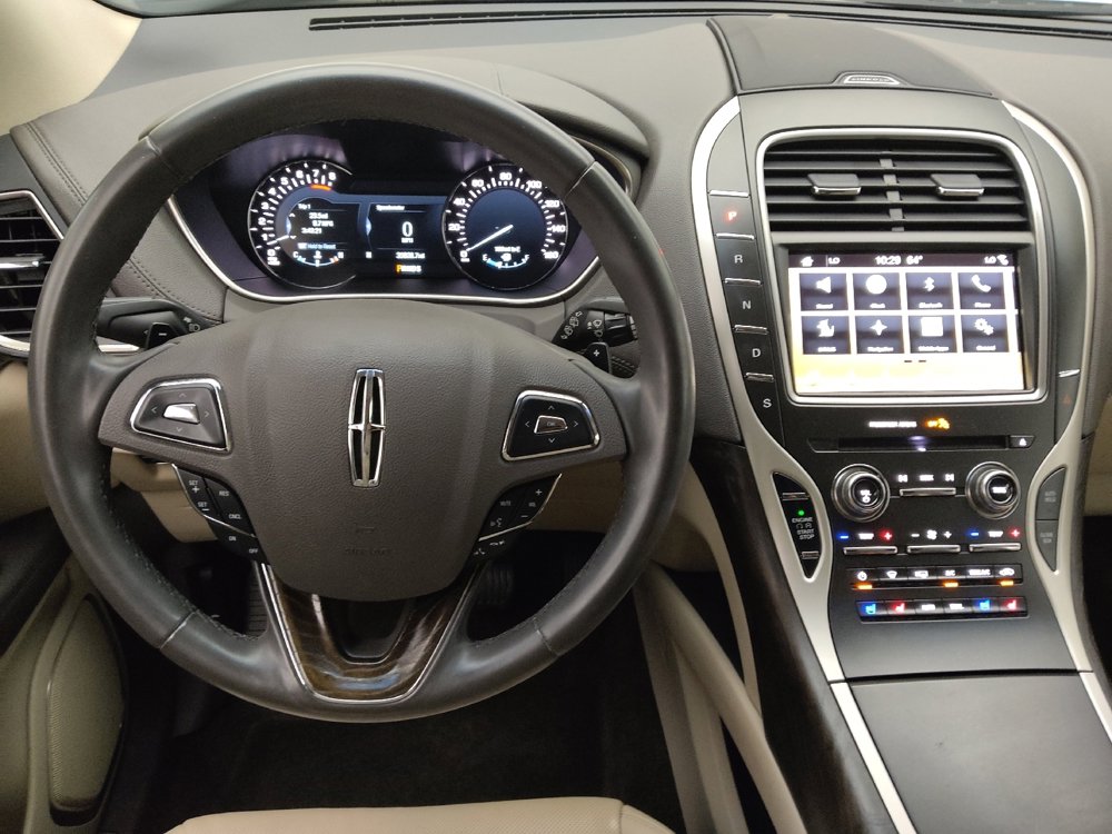 Used 2017 Lincoln MKX Reserve w/ Cargo Utility Package FWD image 22