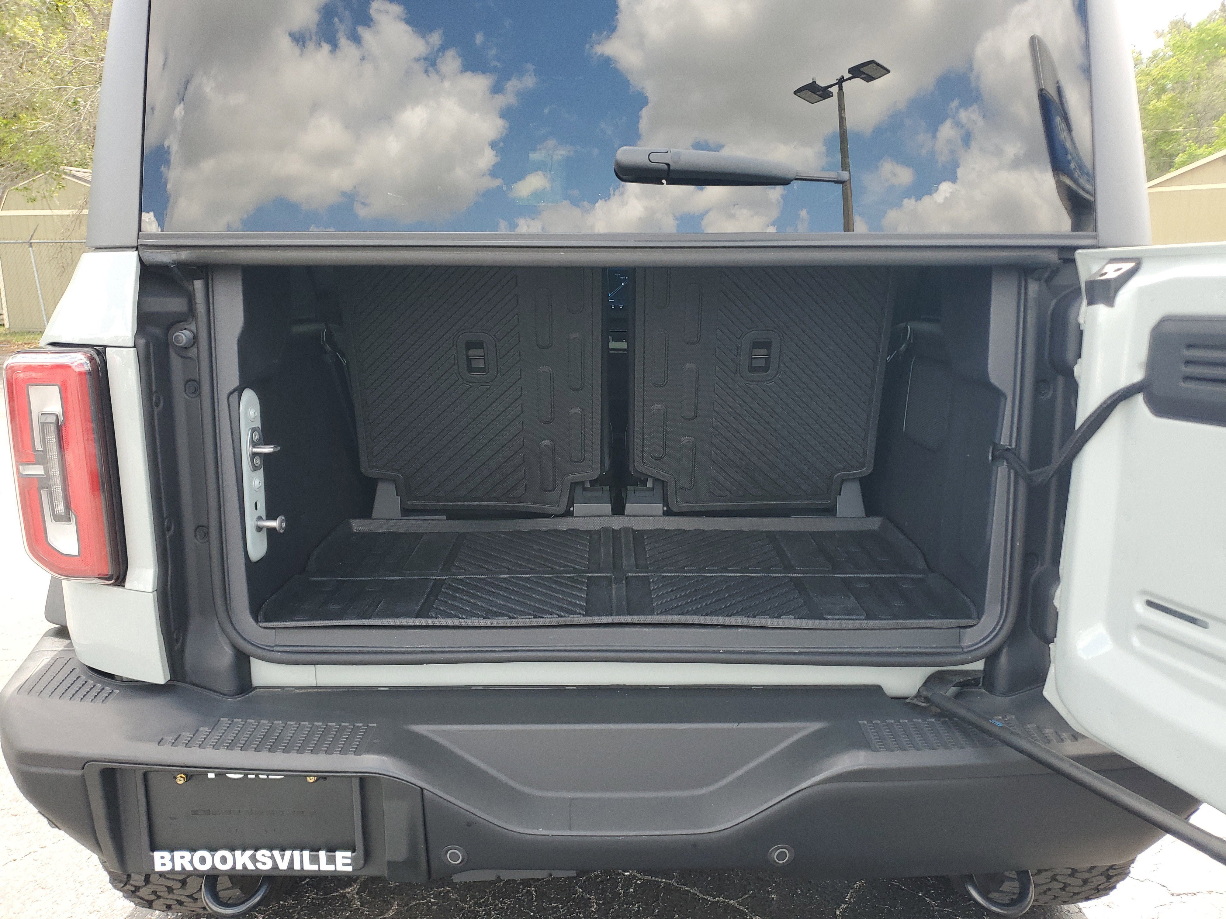 Used 2024 Ford Bronco Badlands image 25
