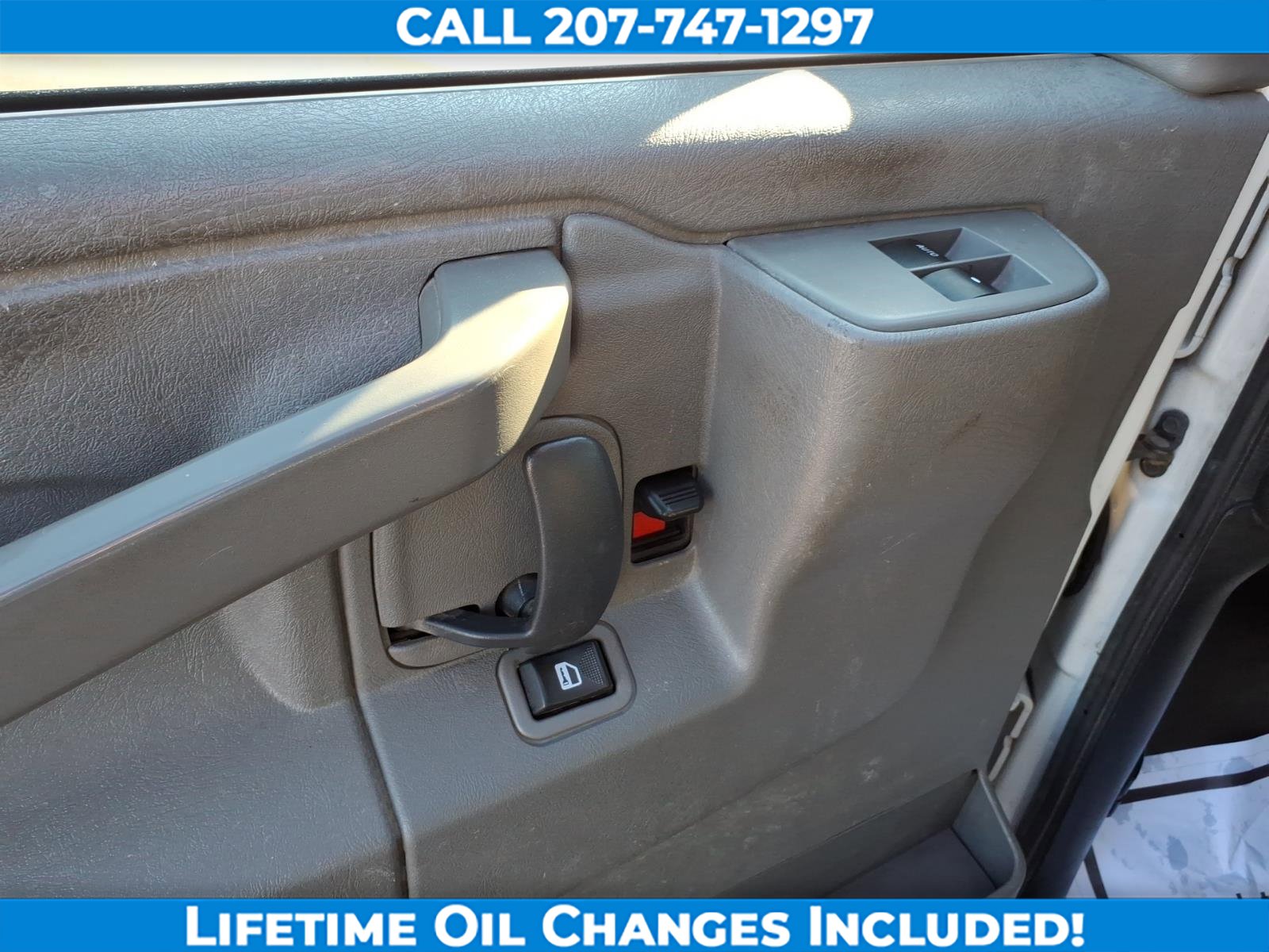 Used 2019 Chevrolet Express 2500 w/ Driver Convenience Package image 13