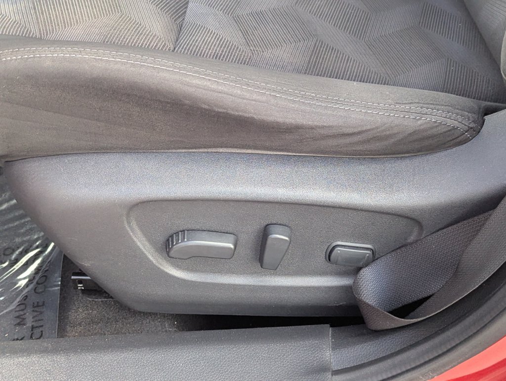 Used 2016 Nissan Rogue SV w/ SV Premium Package FWD image 28