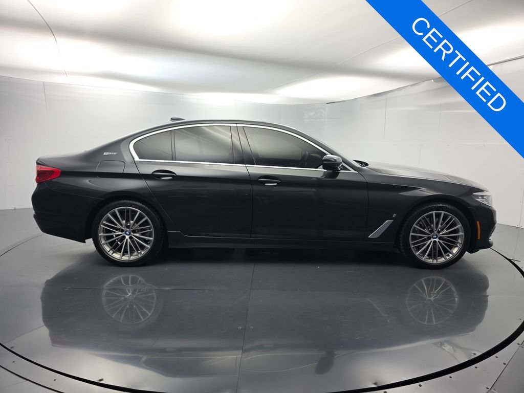 Used 2019 BMW 530e RWD image 3