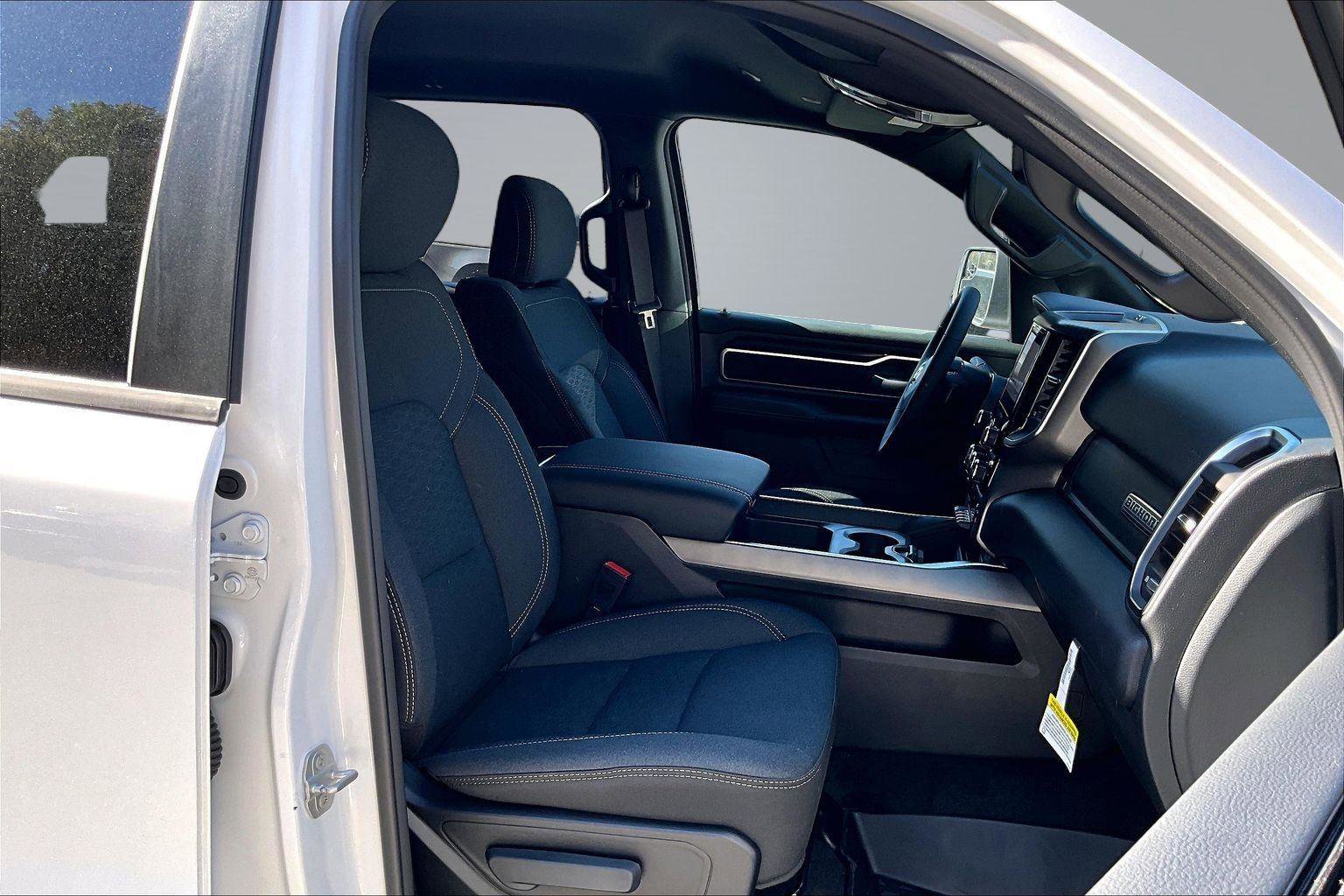 New 2026 RAM 1500 Big Horn w/ Night Edition AWD/4WD image 9