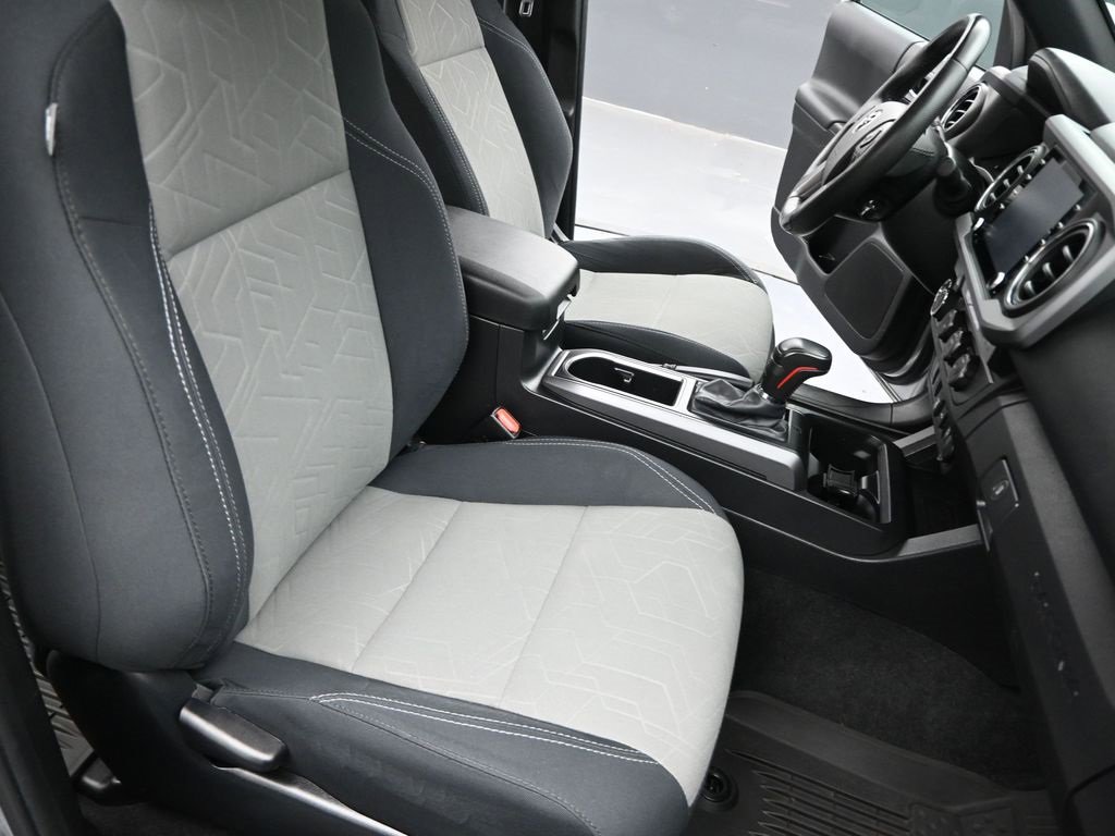 Used 2022 Toyota Tacoma TRD Off-Road image 27