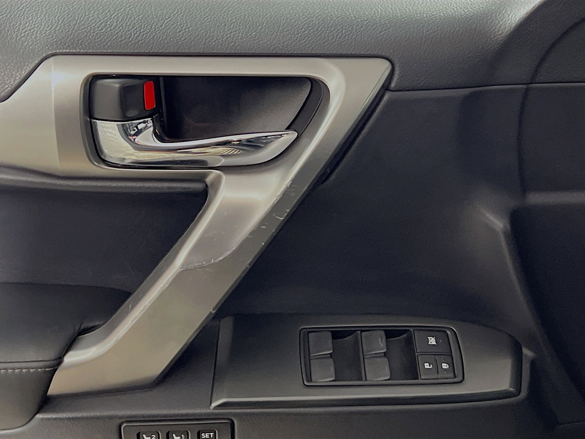 Used 2023 Lexus GX 460 Premium w/ Accessory Package image 17