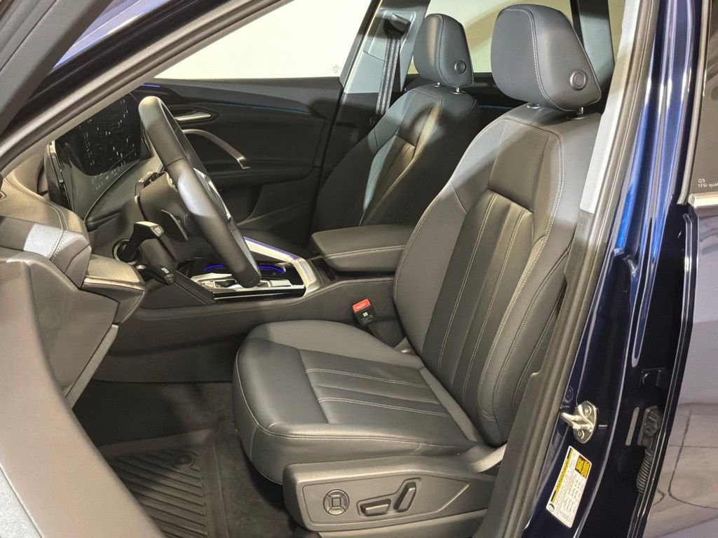 Certified 2025 Audi Q5 Premium w/ Convenience Package image 8