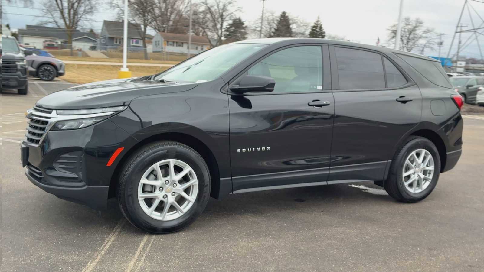 Used 2024 Chevrolet Equinox LS w/ LS Convenience Package image 6