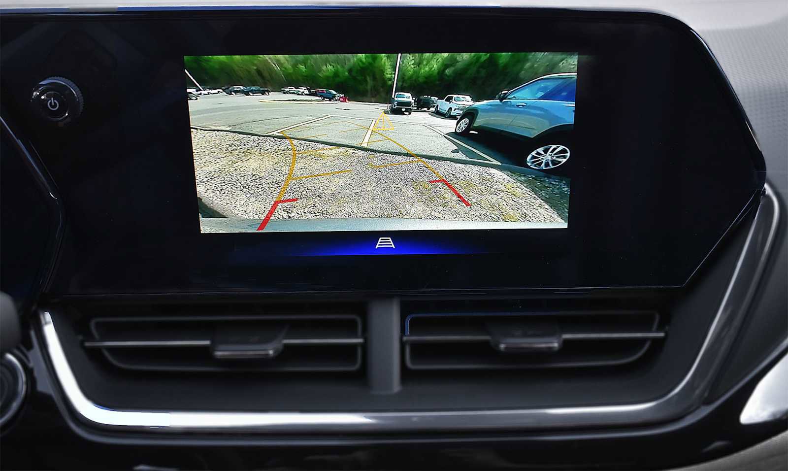 New 2026 Chevrolet Trax LT w/ Sunroof Package FWD image 18