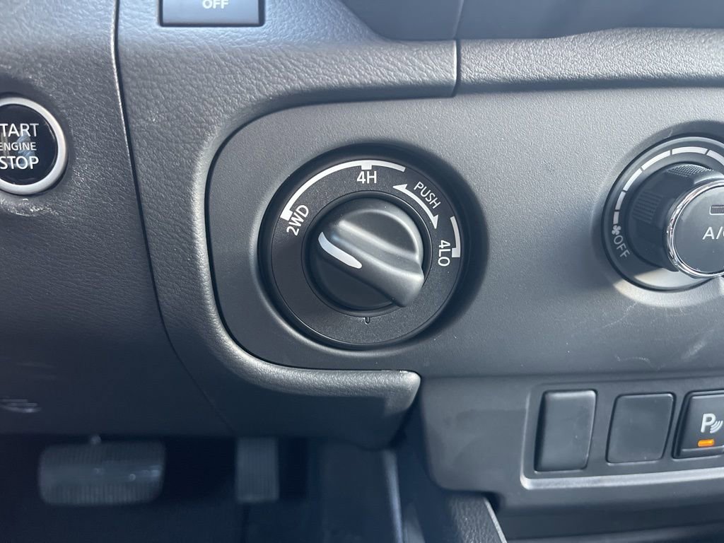 Certified 2025 Nissan Frontier SV image 13