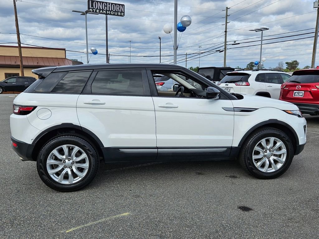 Used 2019 Land Rover Range Rover Evoque SE image 13