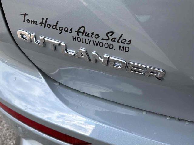 New 2026 Mitsubishi Outlander SE image 7