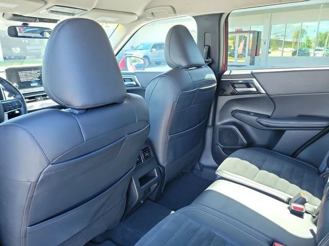 Used 2024 Mitsubishi Outlander SE AWD/4WD image 15