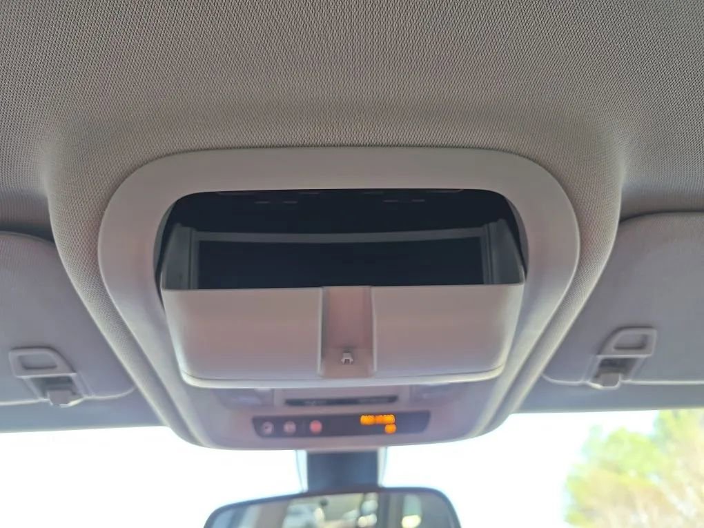 Used 2018 GMC Terrain SLE image 34