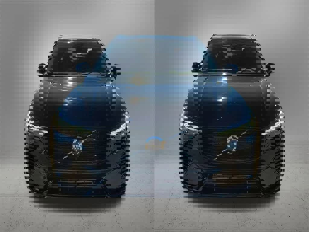 Used 2025 Volvo XC60 T8 Core w/ Protection Package Premier image 9