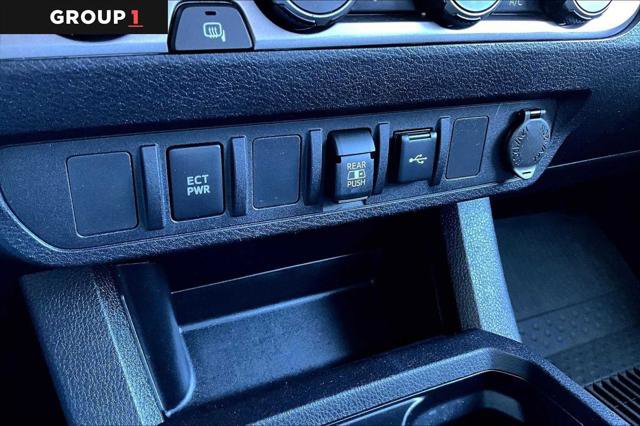 Certified 2023 Toyota Tacoma SR5 AWD/4WD image 36
