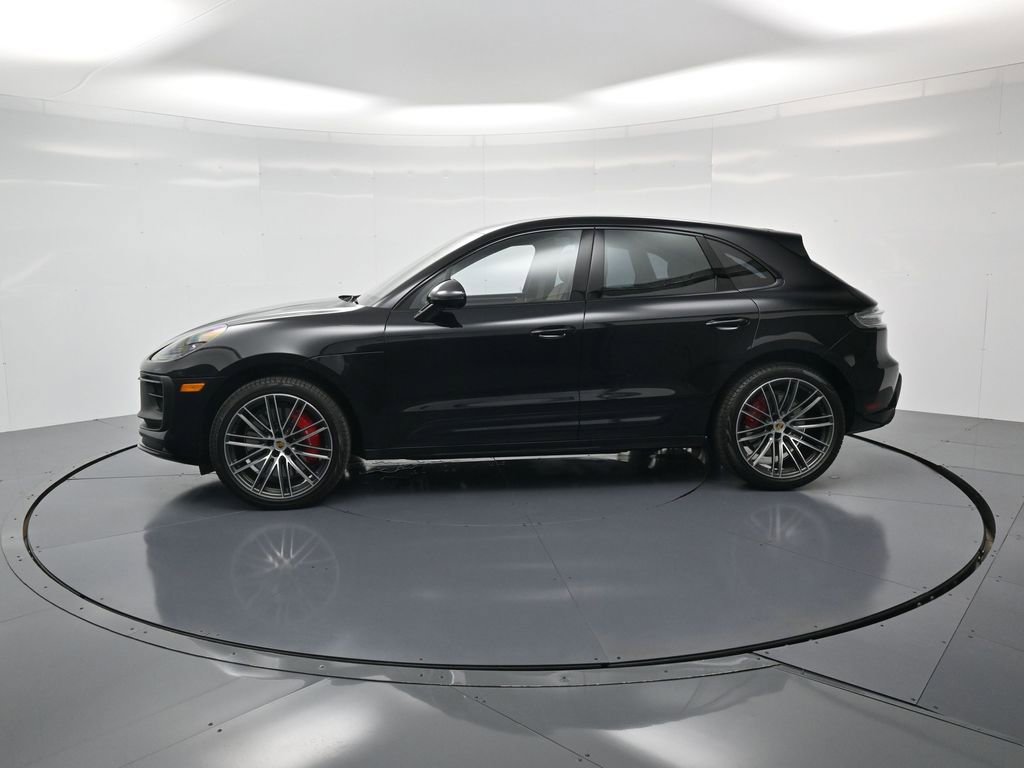 Certified 2026 Porsche Macan GTS image 2