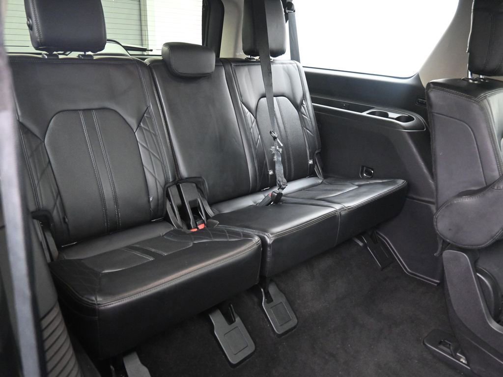 Used 2019 Ford Expedition Max Platinum AWD/4WD image 33