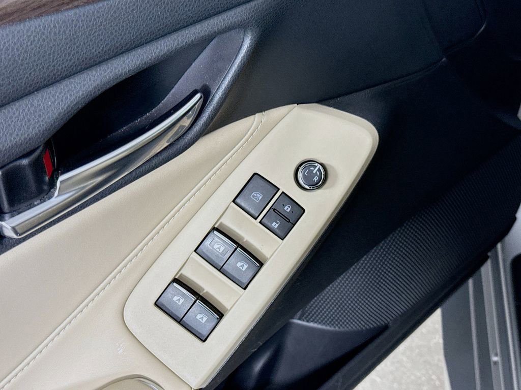 Certified 2019 Toyota Avalon XLE image 17