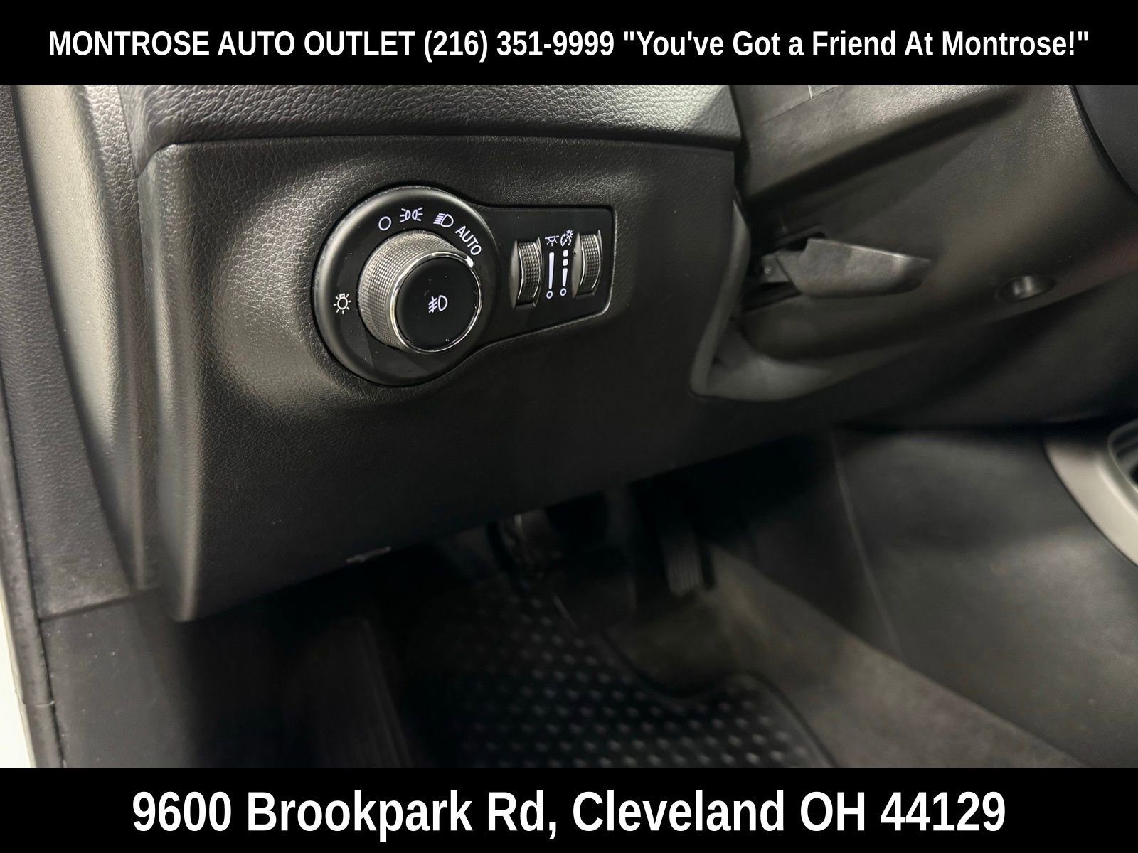 Used 2017 Jeep Compass Latitude w/ Popular Equipment Group image 15