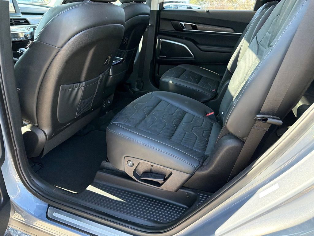 Used 2022 Kia Telluride SX w/ SX Prestige Package AWD/4WD image 21