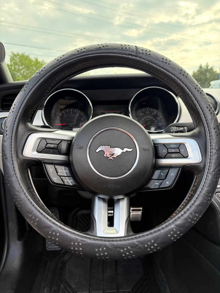 Used 2017 Ford Mustang Premium RWD image 16