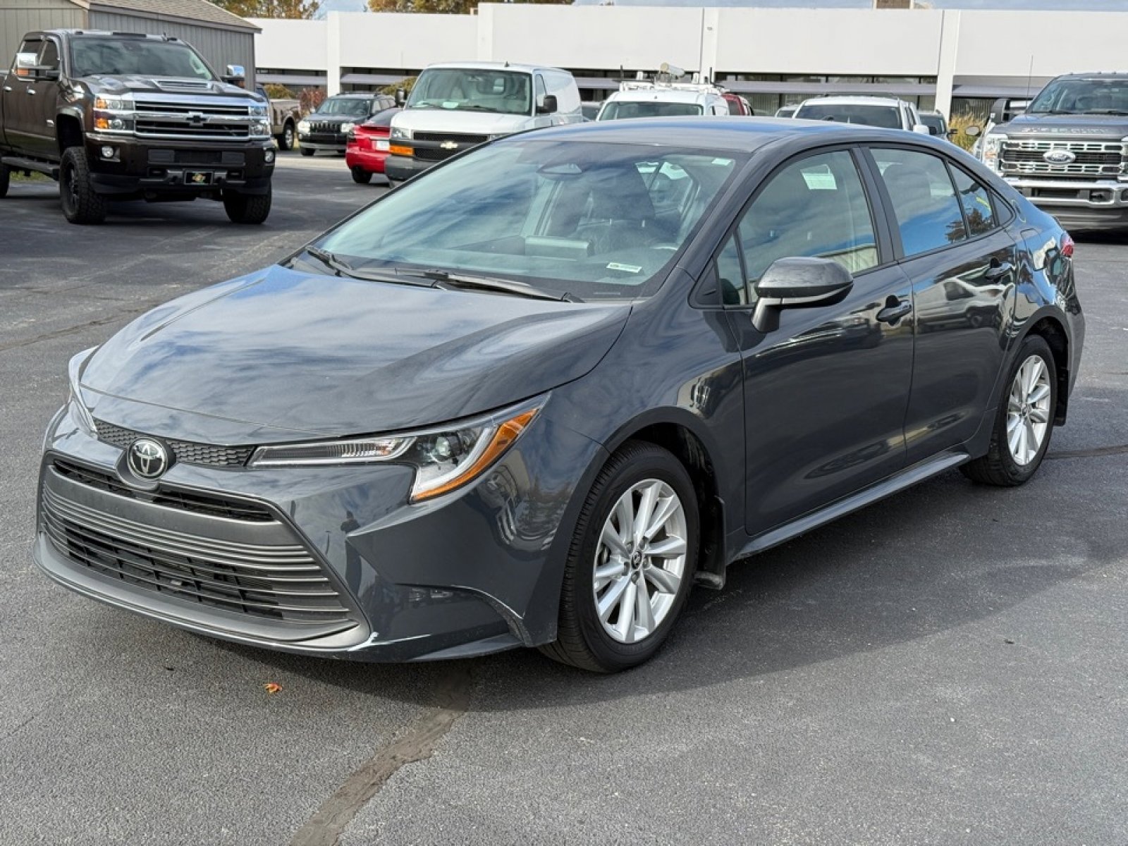 Used 2024 Toyota Corolla LE image 4