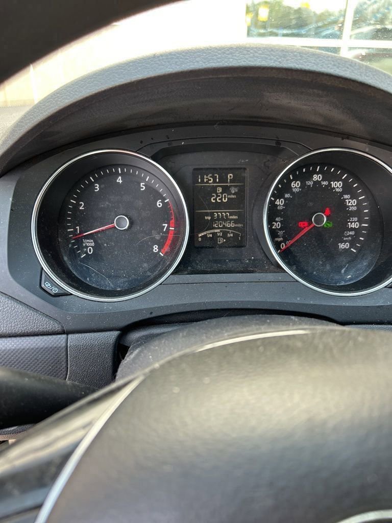 Used 2016 Volkswagen Jetta S image 3