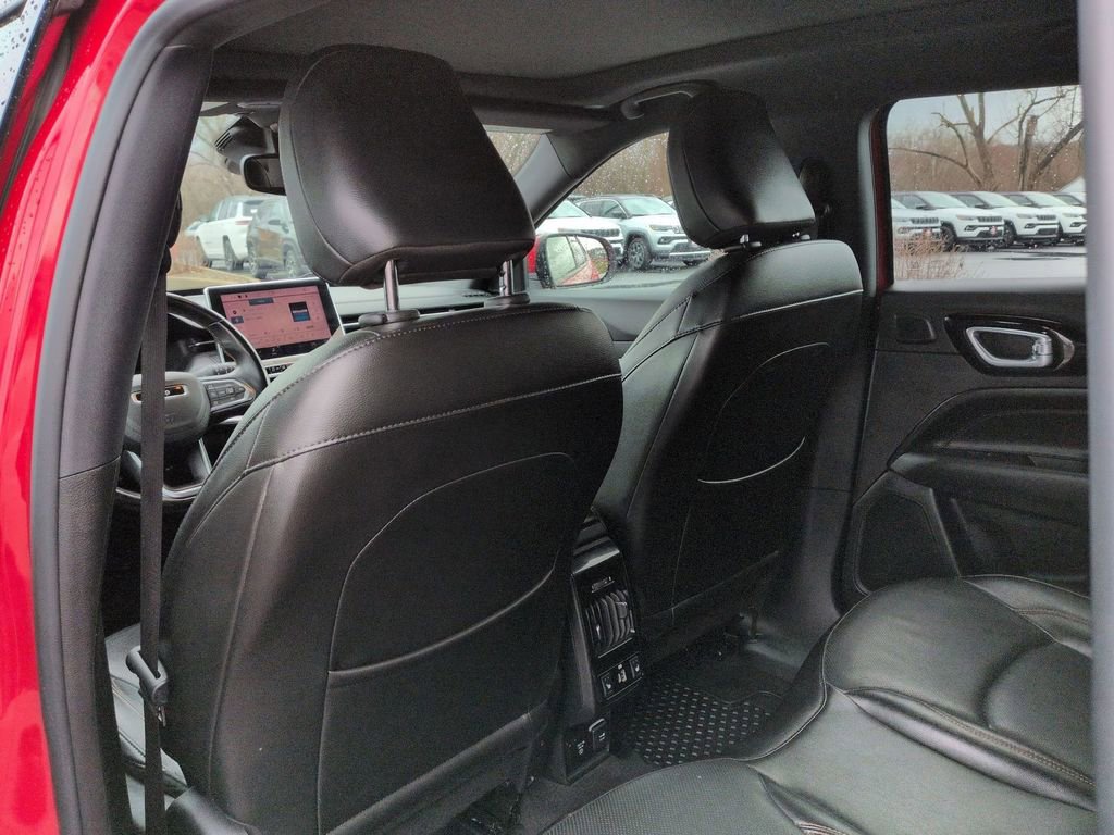 Used 2022 Jeep Compass Limited w/ (RED) Package image 16