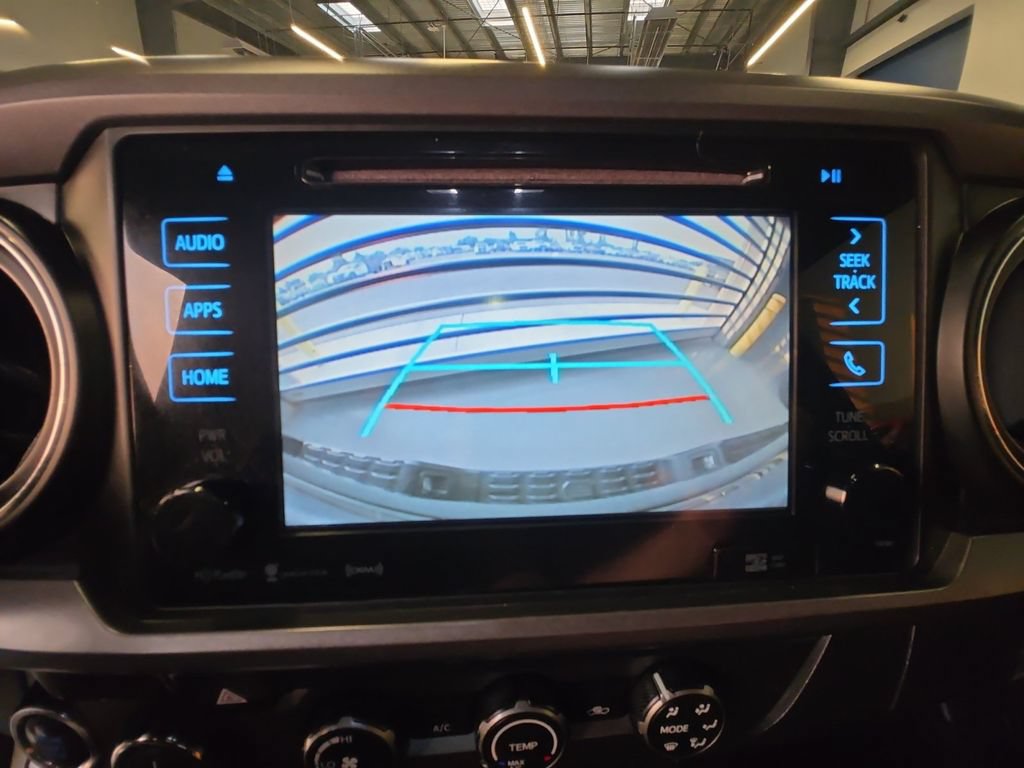 Used 2019 Toyota Tacoma TRD Sport AWD/4WD image 16