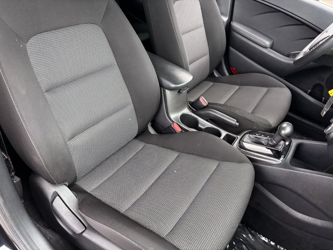 Used 2017 Kia Forte LX FWD image 8