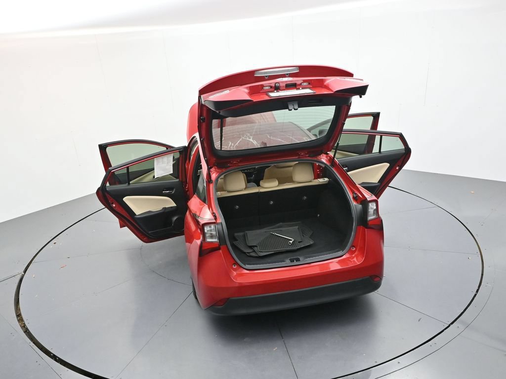 Used 2021 Toyota Prius LE FWD image 36