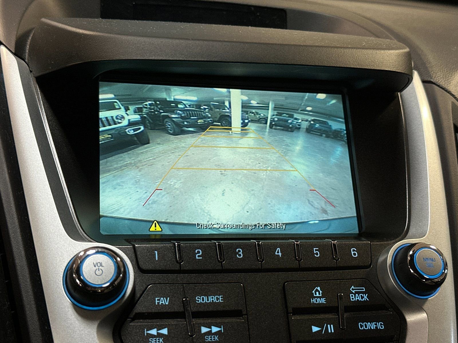 Used 2017 Chevrolet Equinox Premier w/ Enhanced Convenience Package image 18