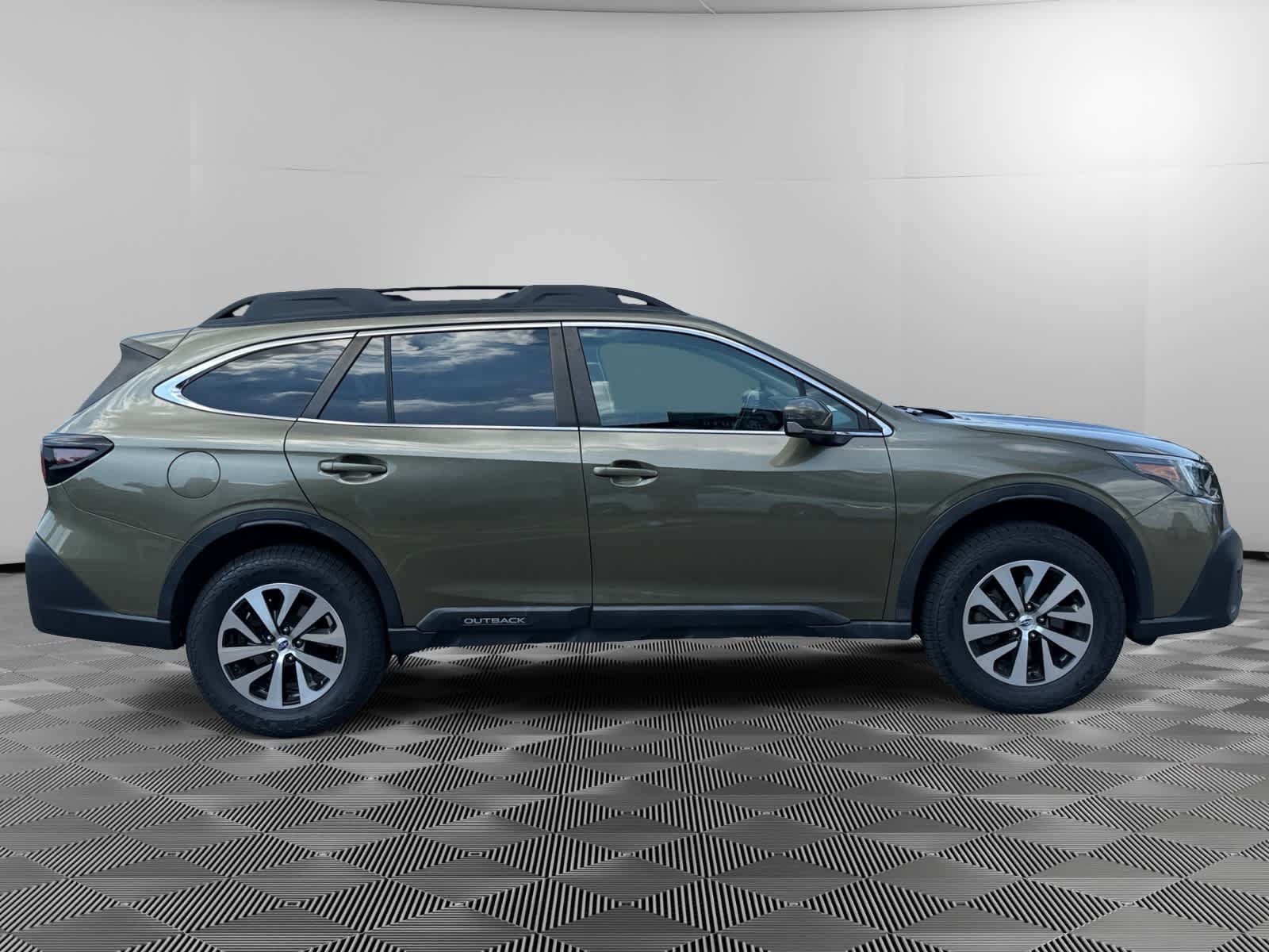 Used 2021 Subaru Outback Premium AWD/4WD image 6