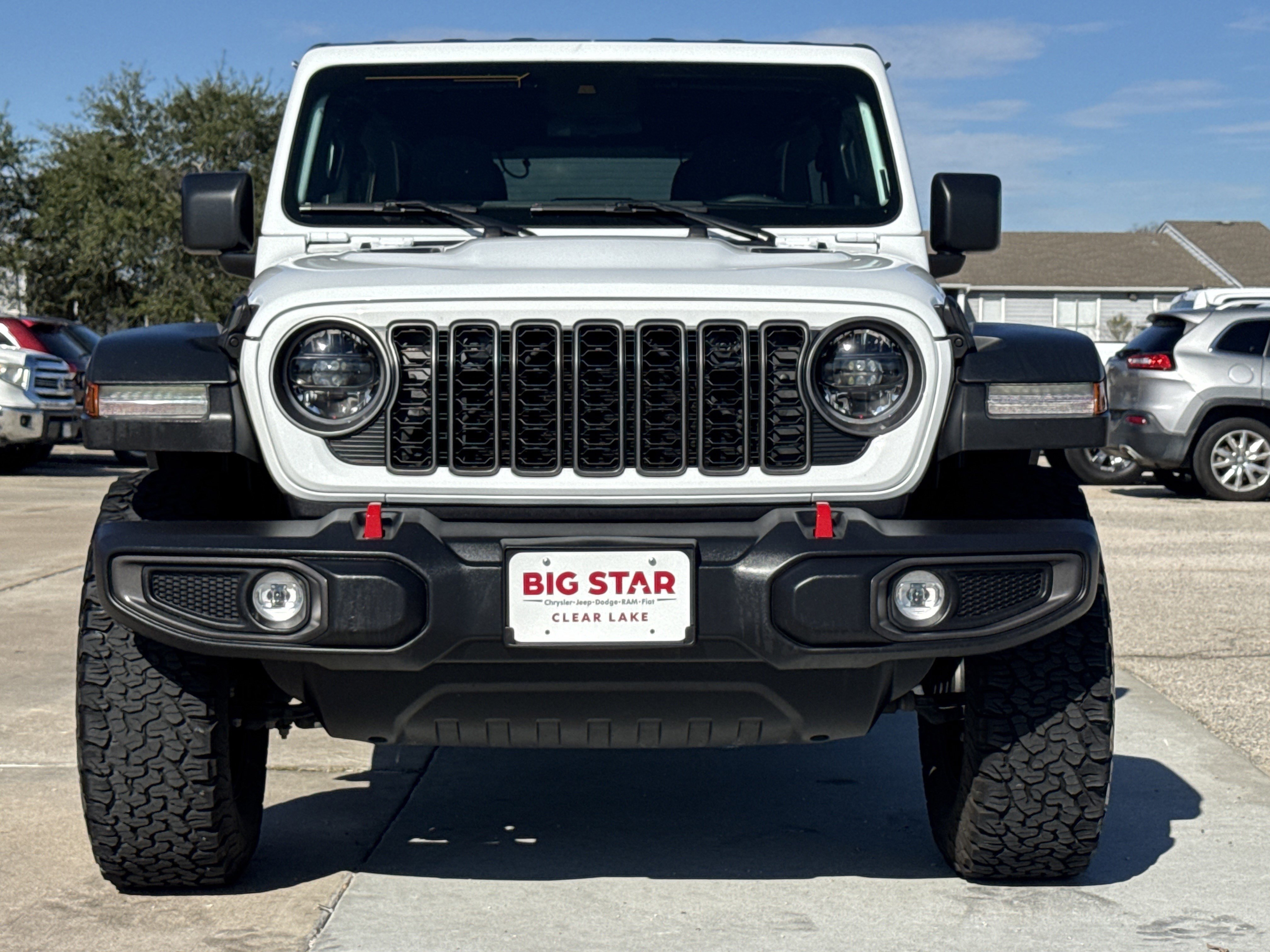 Used 2025 Jeep Wrangler Unlimited Rubicon image 12