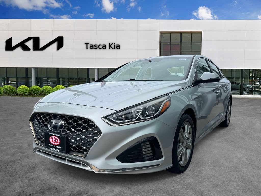 Used 2018 Hyundai Sonata SEL w/ Tech Package 04 FWD image 3