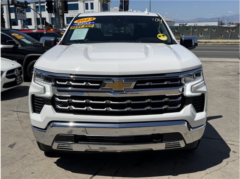 Used 2023 Chevrolet Silverado 1500 LTZ RWD image 2