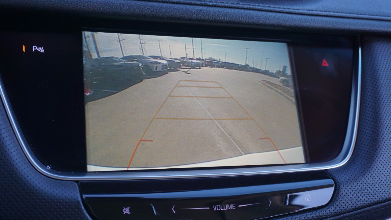 Used 2018 Cadillac XT5 Luxury w/ Driver Awareness Package image 17