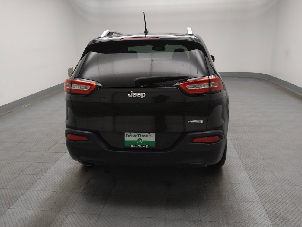 Used 2016 Jeep Cherokee Latitude w/ Cold Weather Group image 7