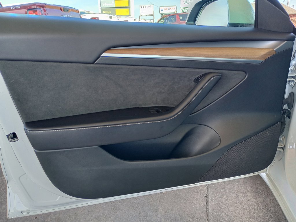 Used 2023 Tesla Model 3 Standard Range RWD image 12