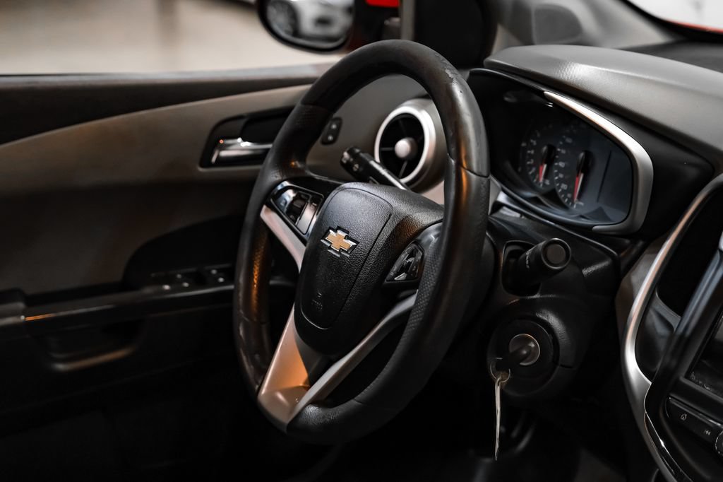 Used 2018 Chevrolet Sonic LT FWD image 14