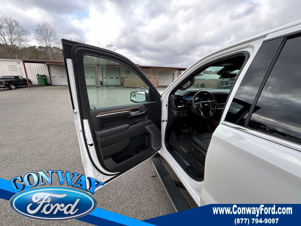 Used 2022 Chevrolet Silverado 1500 High Country w/ High Country Premium Package image 27