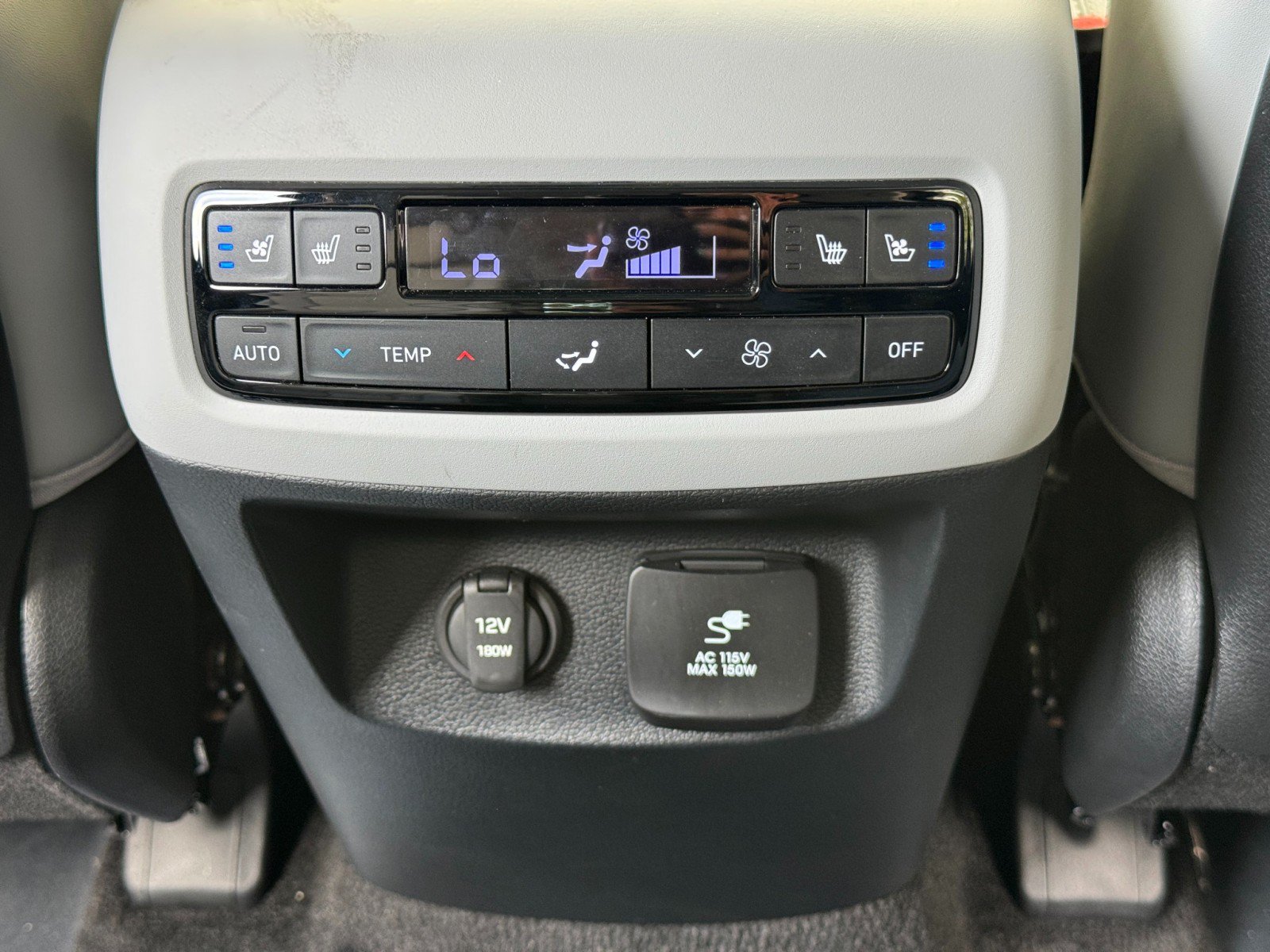 Used 2025 Hyundai Palisade SEL FWD image 31