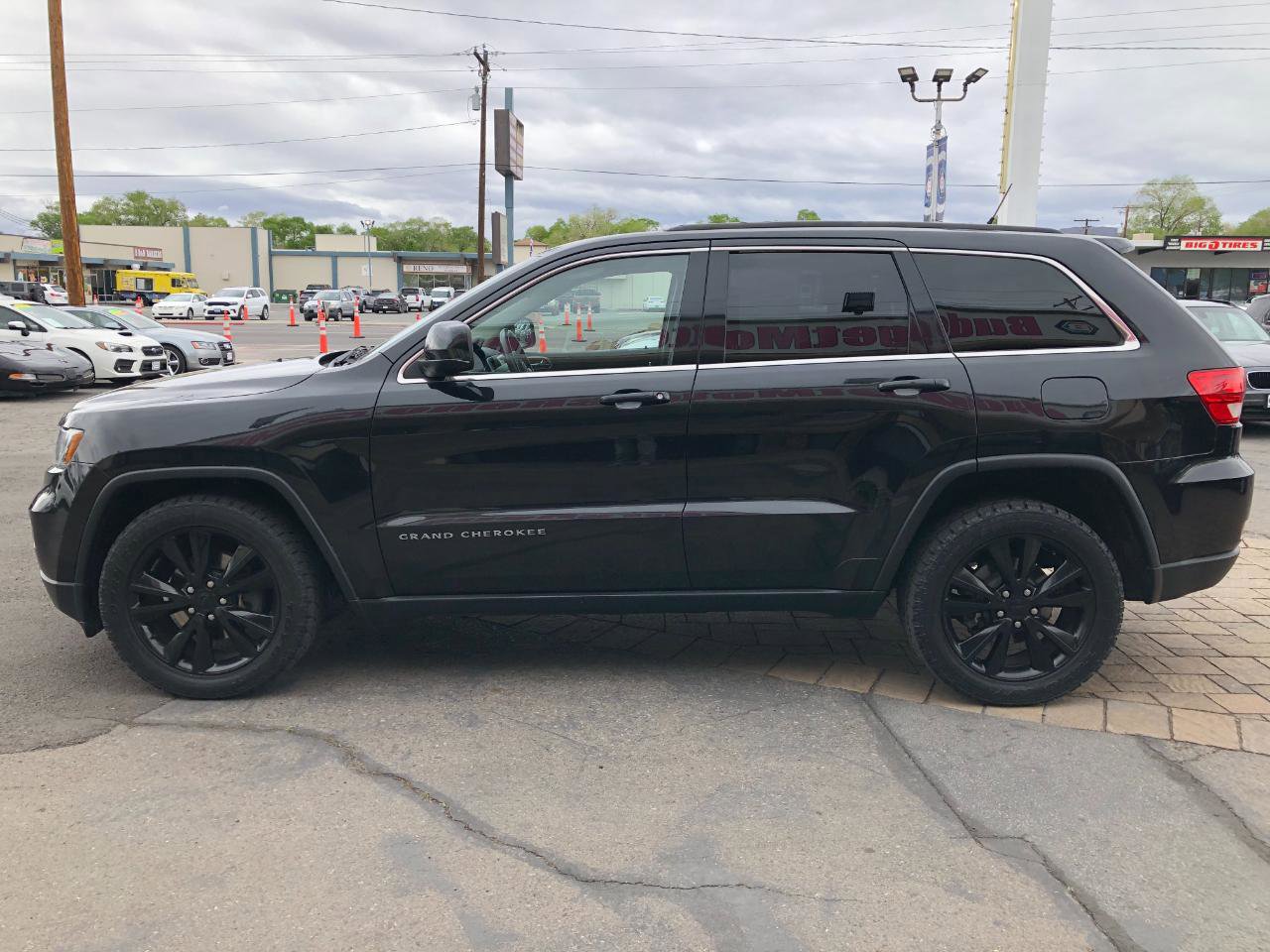 Used 2012 Jeep Grand Cherokee Altitude image 5