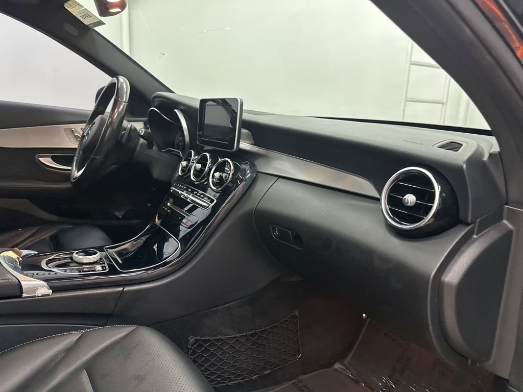 Used 2018 Mercedes-Benz C 300 Sedan image 25