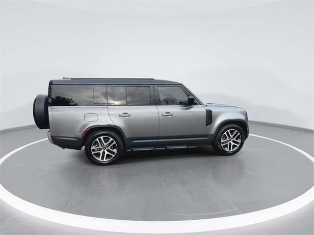 Used 2024 Land Rover Defender 130 S image 9