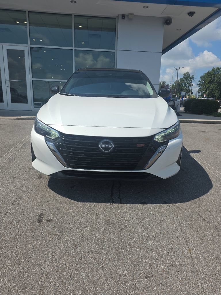 Used 2025 Nissan Sentra SR w/ SR Premium Package FWD image 13