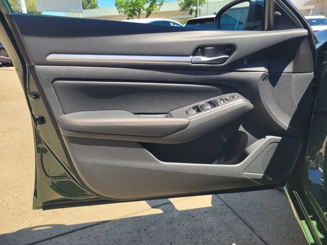 New 2026 Nissan Altima 2.5 SR FWD image 7