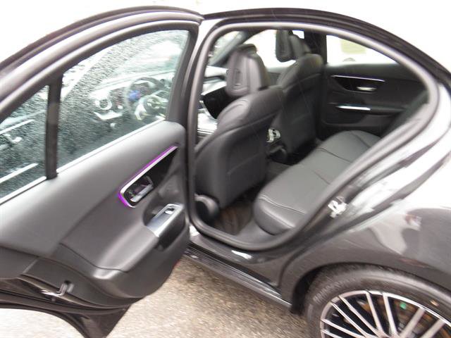 Used 2025 Mercedes-Benz C 300 4MATIC Sedan image 19